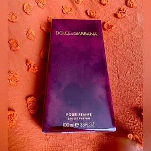 Dolce and Gabbana Pour Femme perfume